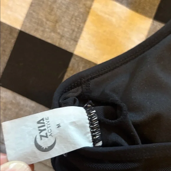 Zyia black one more rep sports bra large - Picture 4 of 4